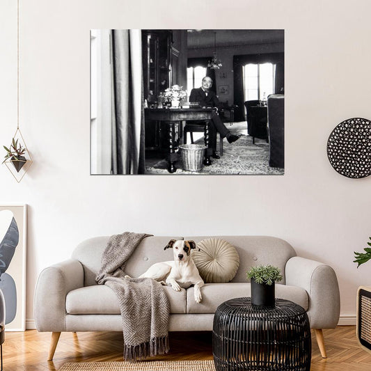 Herbert George H. G. Wells Writer Table BW Wall Decor Room Print Retro Vintage Poster