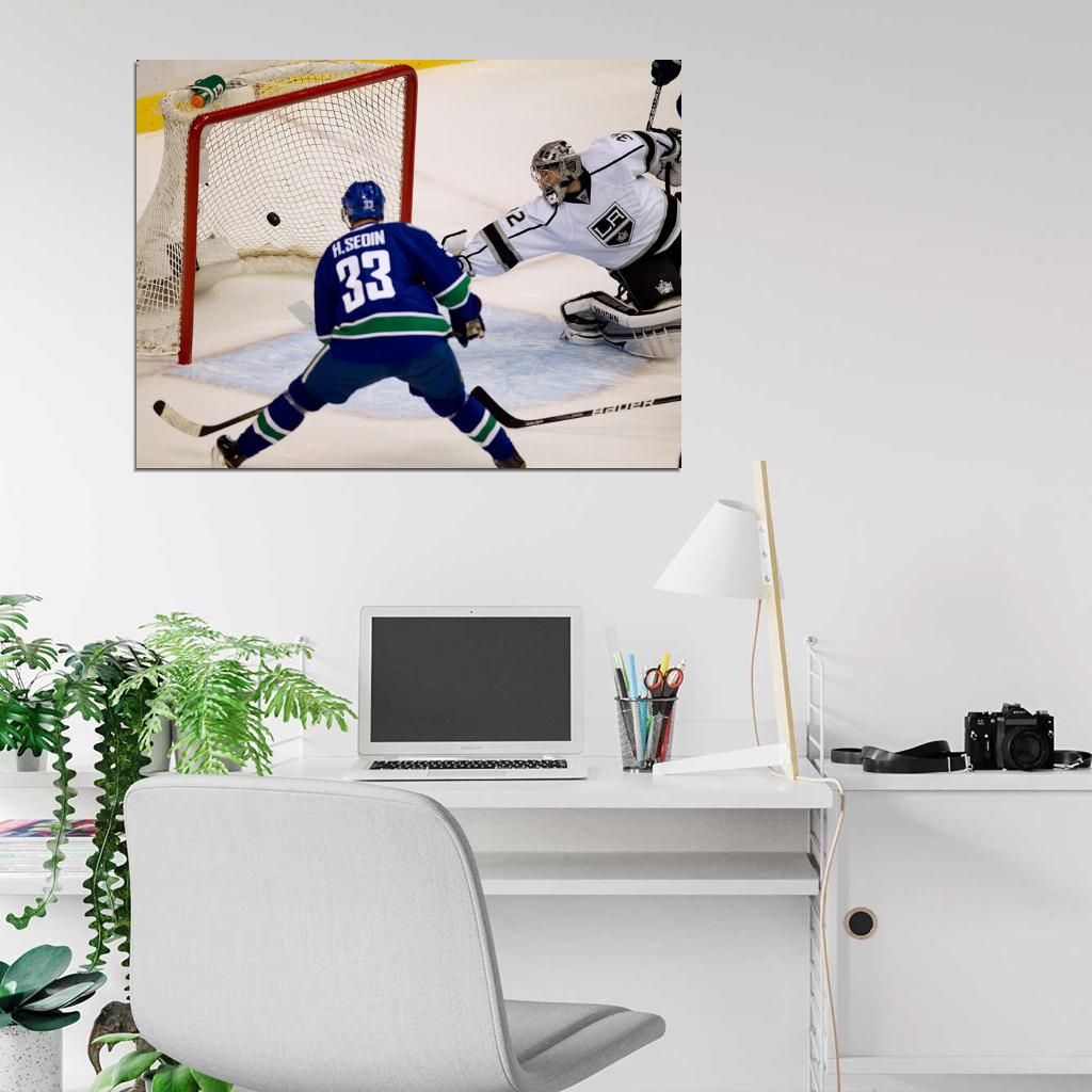 Henrik Sedin Goal Hockey Sport Wall Art Print Poster