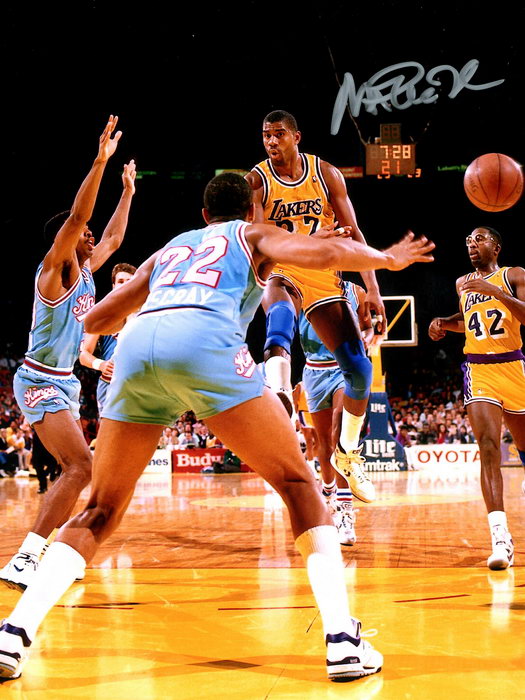 Earvin Magic Johnson Pass Signature Los Angeles Retro Vintage Basketball Sport Wall Art Print Poster