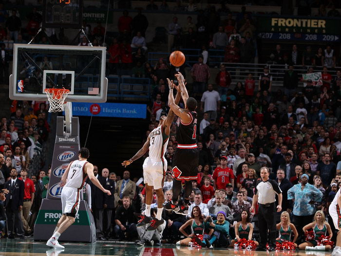 Derrick Rose Shot Game Winner Buzzer Beater Basketball Sport Wall Art Print Poster