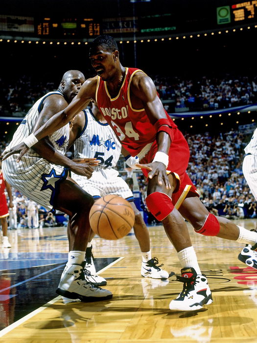 Hakeem Olajuwon Shaquille O'Neal Retro Basketball Sport Wall Art Print Poster