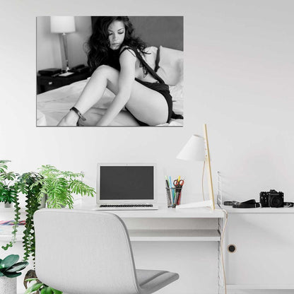 Kristin Kreuk Hot Sexy Actress BW Wall Art Print Poster