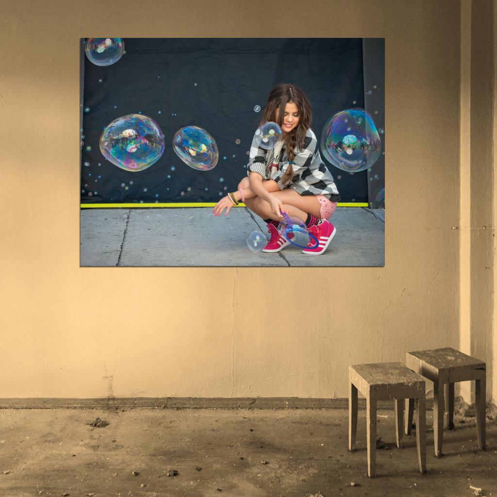 Selena Gomez Soap Bubbles Pop Singer Music Amazing Wall Art Print Poster