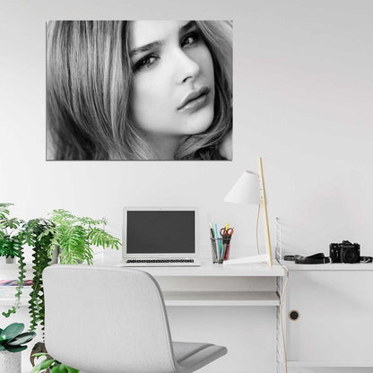 Chloe Grace Moretz Beautiful Portrait Hot Cute Actress BW Wall Art Print Poster