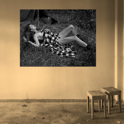 Cindy Crawford Sexy Hot Dog Model BW Art Wall Art Print Poster