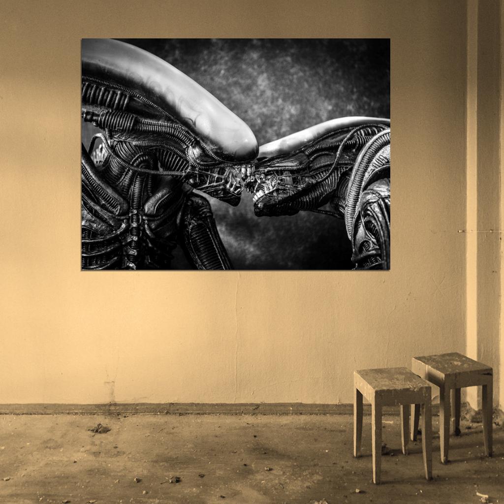 Aliens Kiss Love Xenomorph BW Movie Sci-Fi Art Wall Art Print Poster