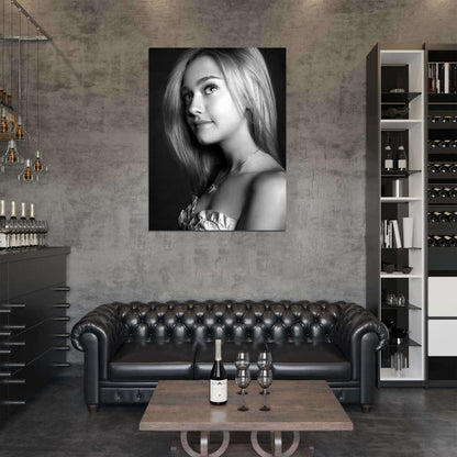 Dakota Fanning Beautiful Actress BW Hot Portrait Wall Art Print Poster