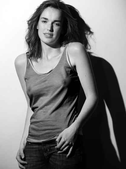 Elizabeth Henstridge Hot Actress BW Sexy Woman Wall Art Print Poster