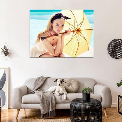 Elle Fanning Hot Beautiful Cute Actress Wall Art Print Poster