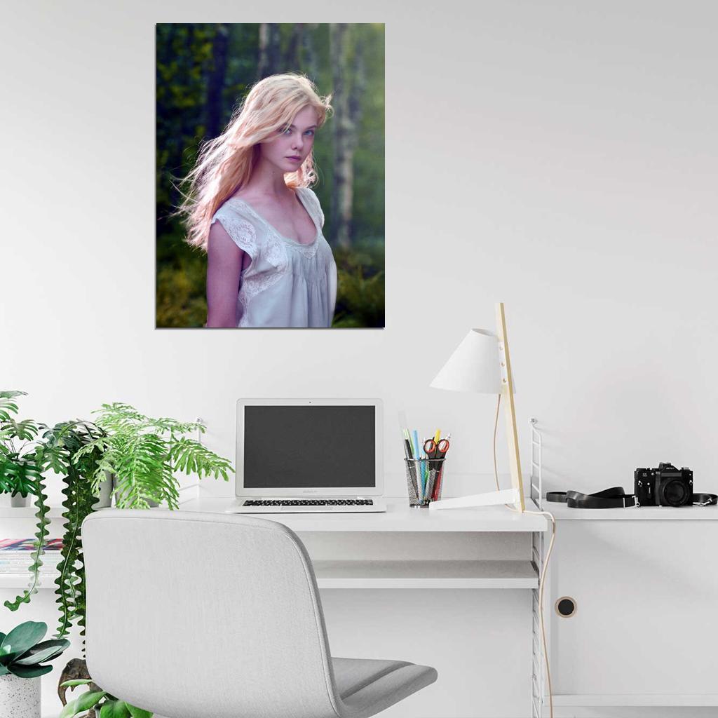 Elle Fanning Hot Beautiful Cute Actress Wall Art Print Poster