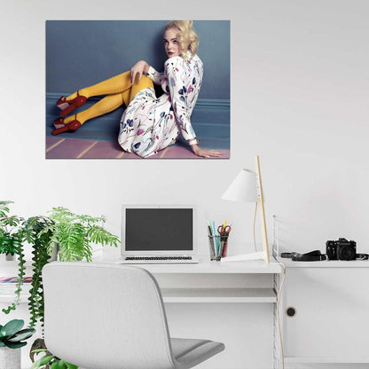 Elle Fanning Hot Beautiful Cute Actress Wall Art Print Poster