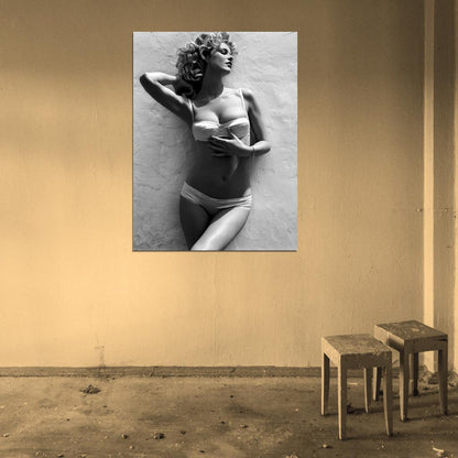 Eva Herzigova Hot Model Sexy Body Lingerie BW Wall Art Print Poster