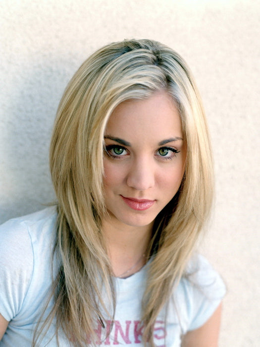 Kaley Cuoco Cute Actress Beautiful Penny The Big Bang Theory Portrait Wall Art Print Poster