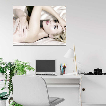 Kate Winslet Beautiful Actress Hot Portrait Wall Art Print Poster