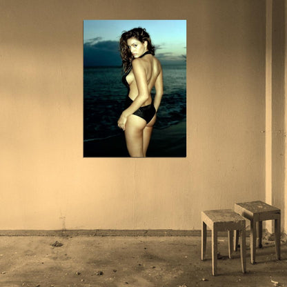 Kelly Brook Hot Model Sexy Actress Back Butt Wall Art Print Poster