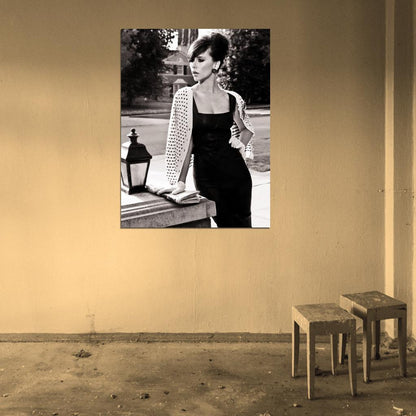 Jennifer Love Hewitt Retro BW Actress Wall Art Print Poster