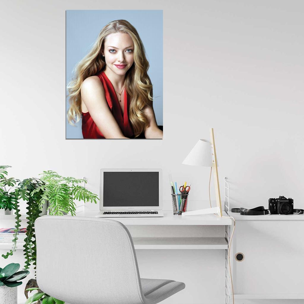 Amanda Seyfried Cute Actress Wall Art Print Poster