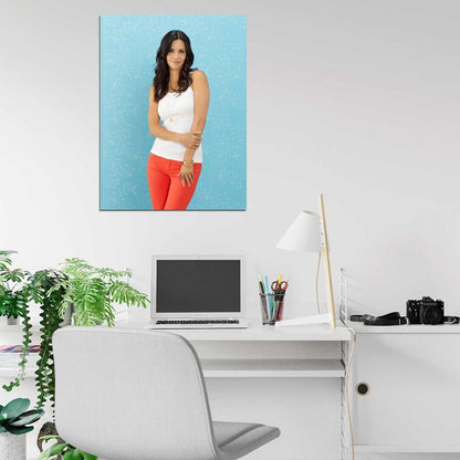 Cougar Town Courteney Cox Actress Tv Series Wall Art Print Poster