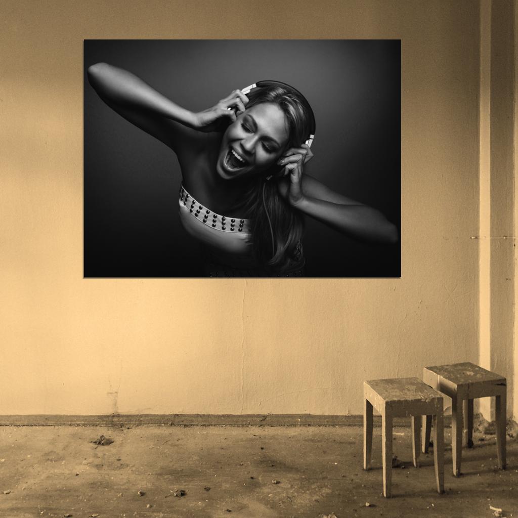 Beautiful Hot Singing Girl Headphones Music BW Wall Art Print Poster