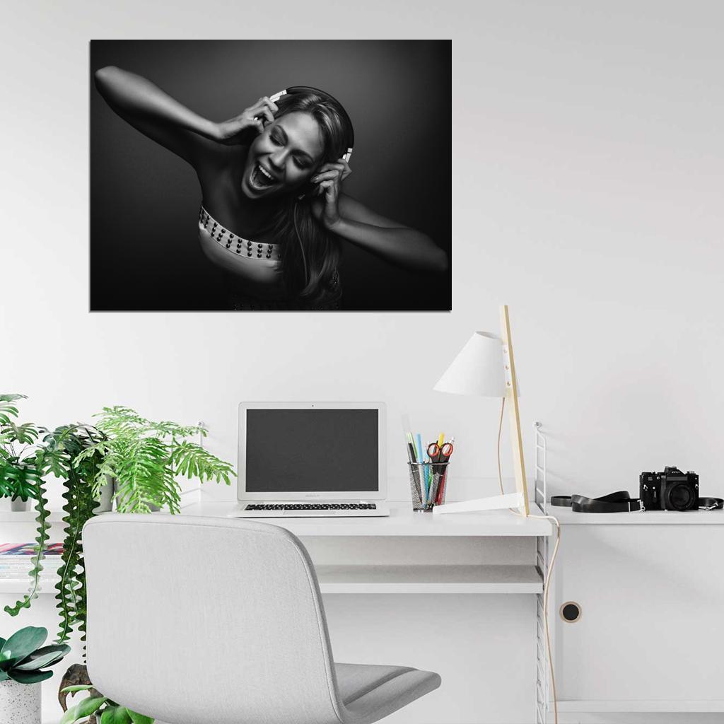 Beautiful Hot Singing Girl Headphones Music BW Wall Art Print Poster