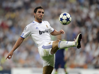 Gonzalo Higuain Madrid C.F. Soccer Football Sport Wall Art Print Poster
