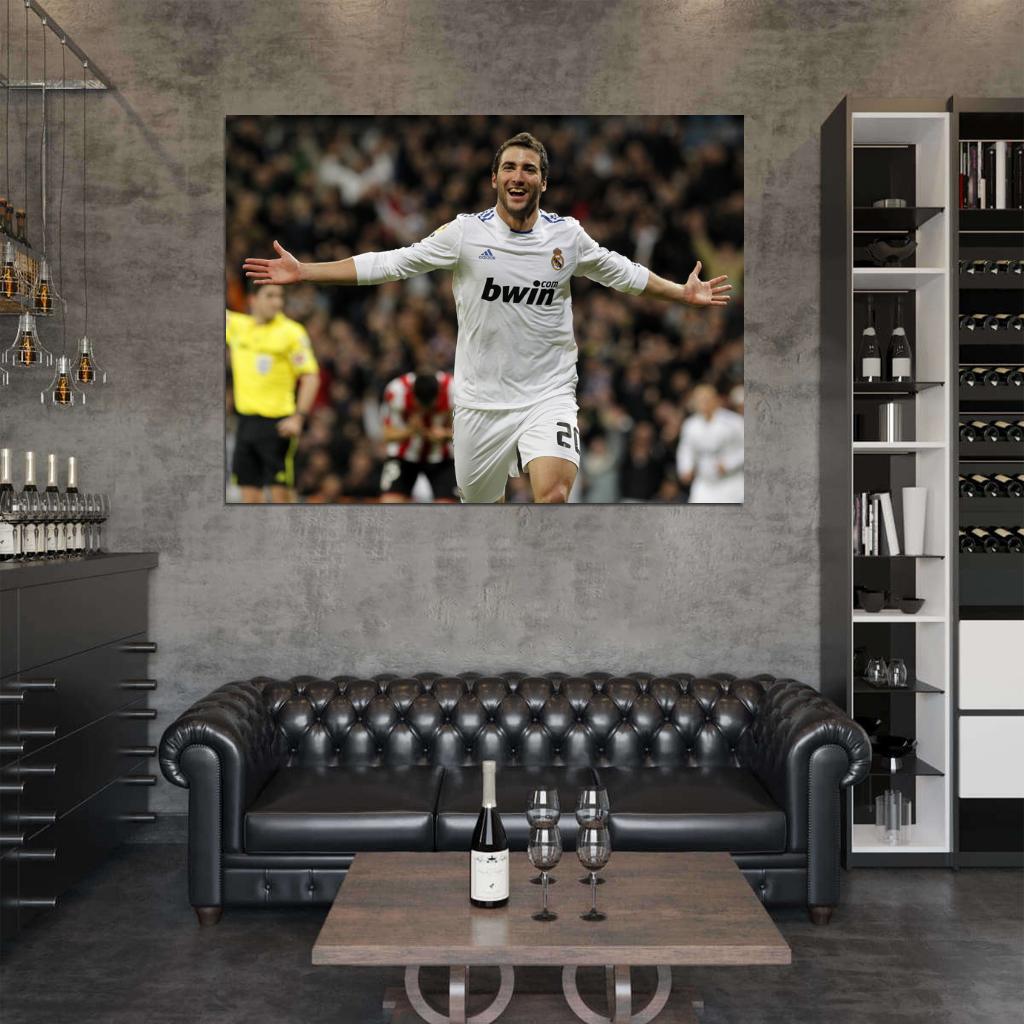 Gonzalo Higuain Madrid C.F. Soccer Football Sport Wall Art Print Poster