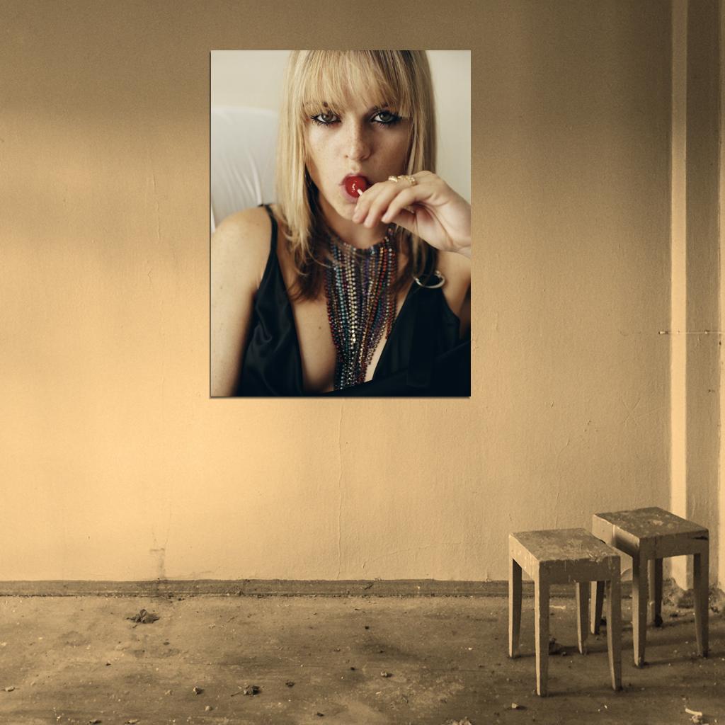 Taryn Manning Beautiful Actress Hot Portrait Sexy Lollipop Wall Art Print Poster