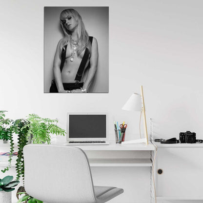Taryn Manning Hot Actress Sexy Topless Singer BW Wall Art Print Poster
