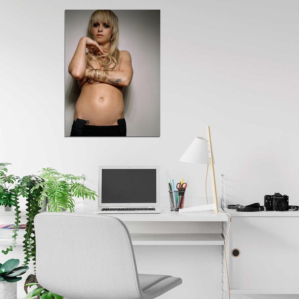 Taryn Manning Hot Actress Sexy Body Topless Singer Wall Art Print Poster
