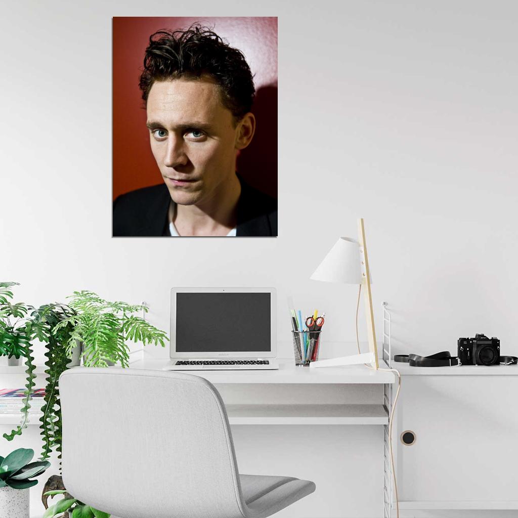 Tom Hiddleston Portrait Movie Actor Wall Art Print Poster