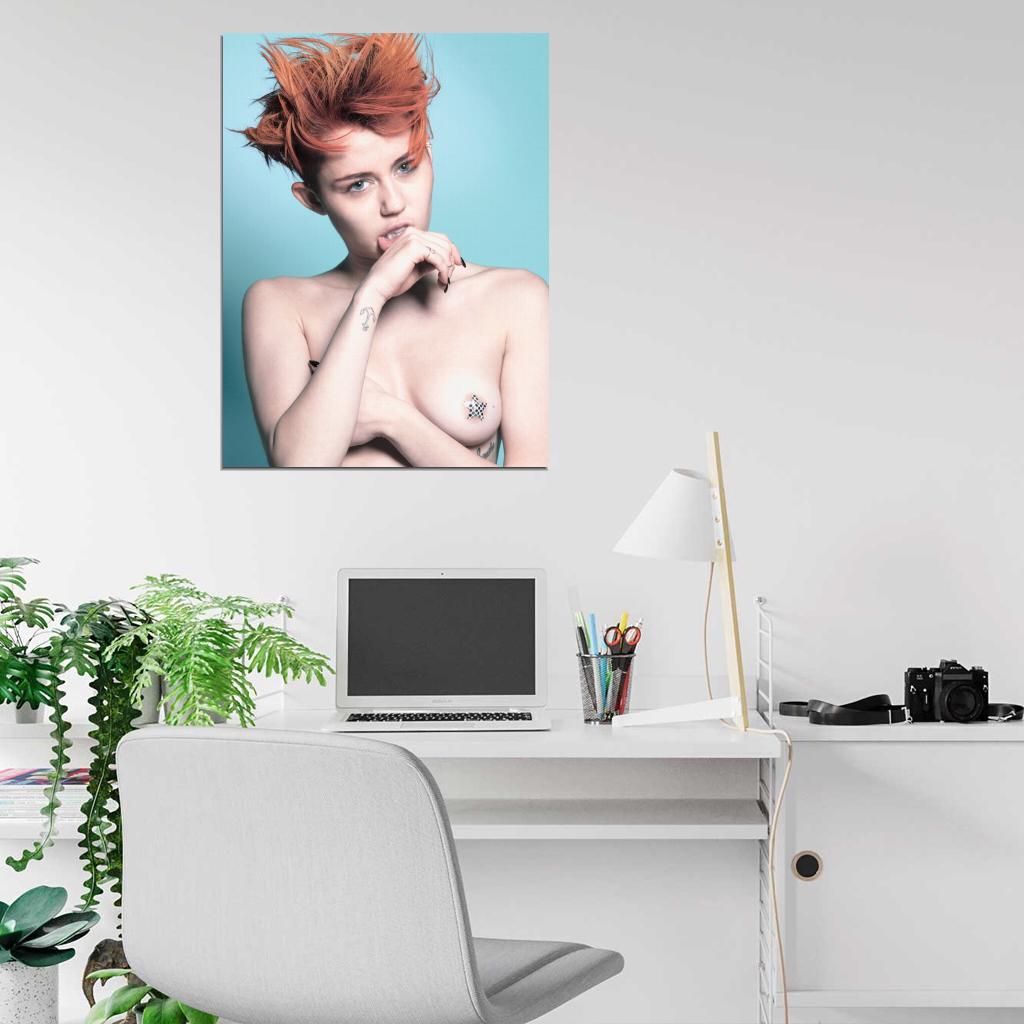 Miley Cyrus Hot Topless Singer Sexy Naked Boobs Wall Art Print Poster
