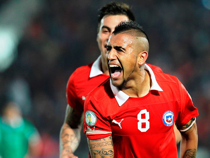 Arturo Vidal Amazing Cool Scream Chile Football Soccer Sport Wall Art Print Poster