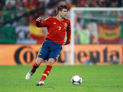 Gerard Pique Spain Football Soccer Sport Wall Art Print Poster