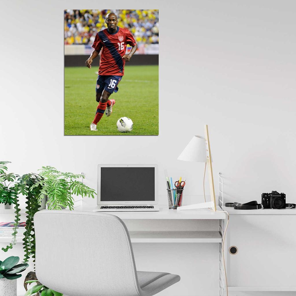DaMarcus Beasley USA Football Soccer Sport Wall Art Print Poster