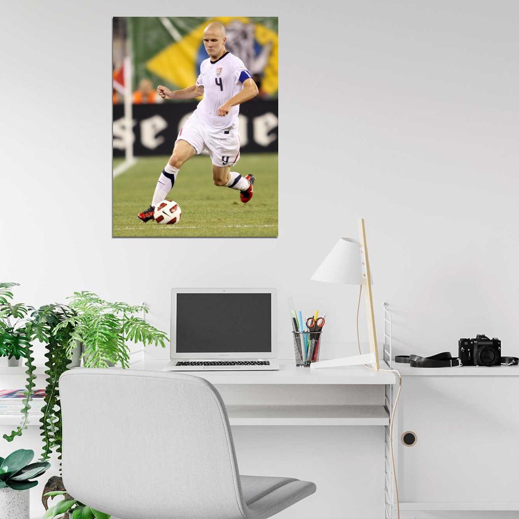 Michael Bradley USA Football Soccer Sport Wall Art Print Poster