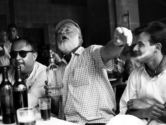 Ernest Hemingway Writer Table Drink BW Wall Decor Room Print Retro Vintage Poster