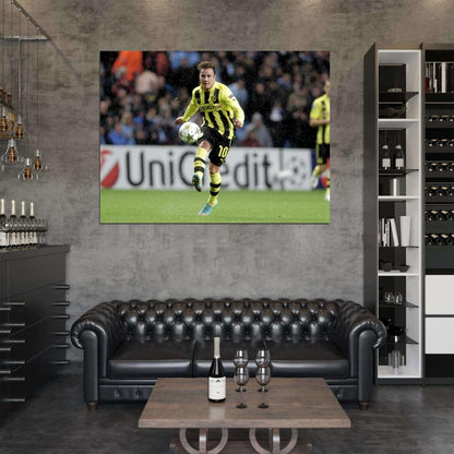 Mario Gotze Handling Soccer Football Wall Art Print Poster