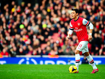 Mesut Ozil Dribbling Awesome FC Arsenal Football Wall Art Print Poster