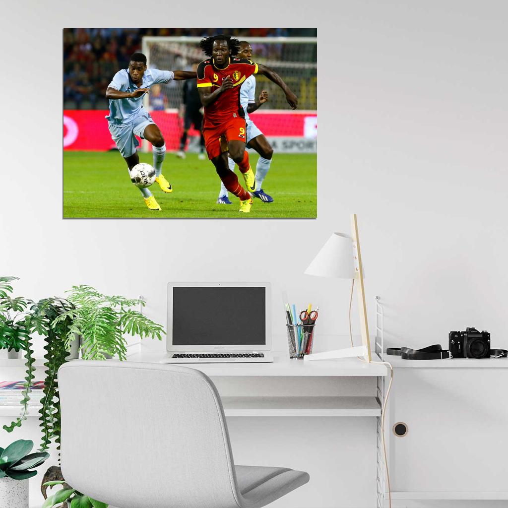 Romelu Lukaku Dribbling Belgium France Soccer Football Wall Art Print Poster