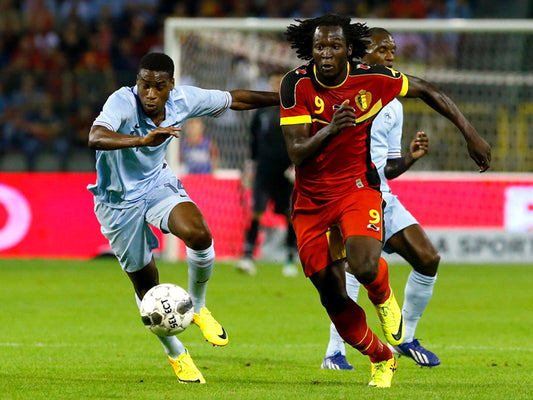Romelu Lukaku Dribbling Belgium France Soccer Football Wall Art Print Poster