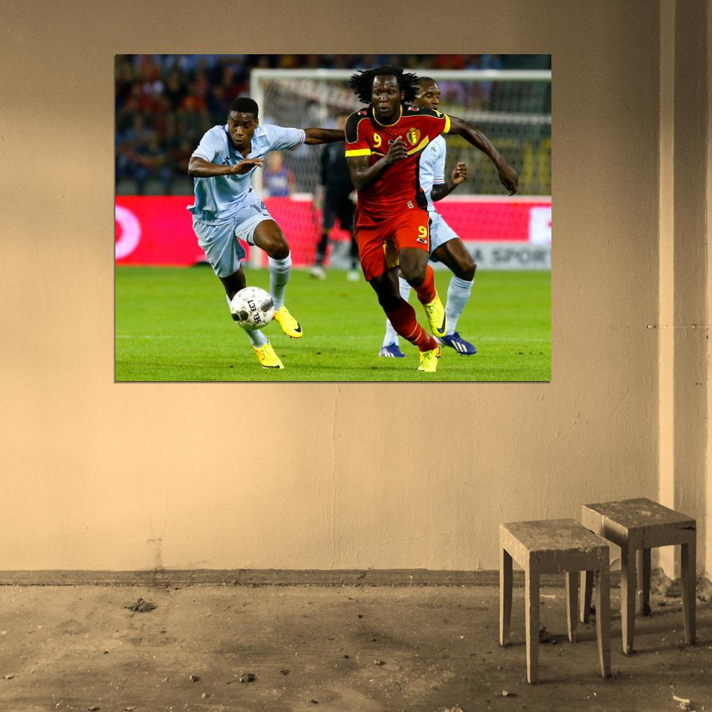 Romelu Lukaku Dribbling Belgium France Soccer Football Wall Art Print Poster