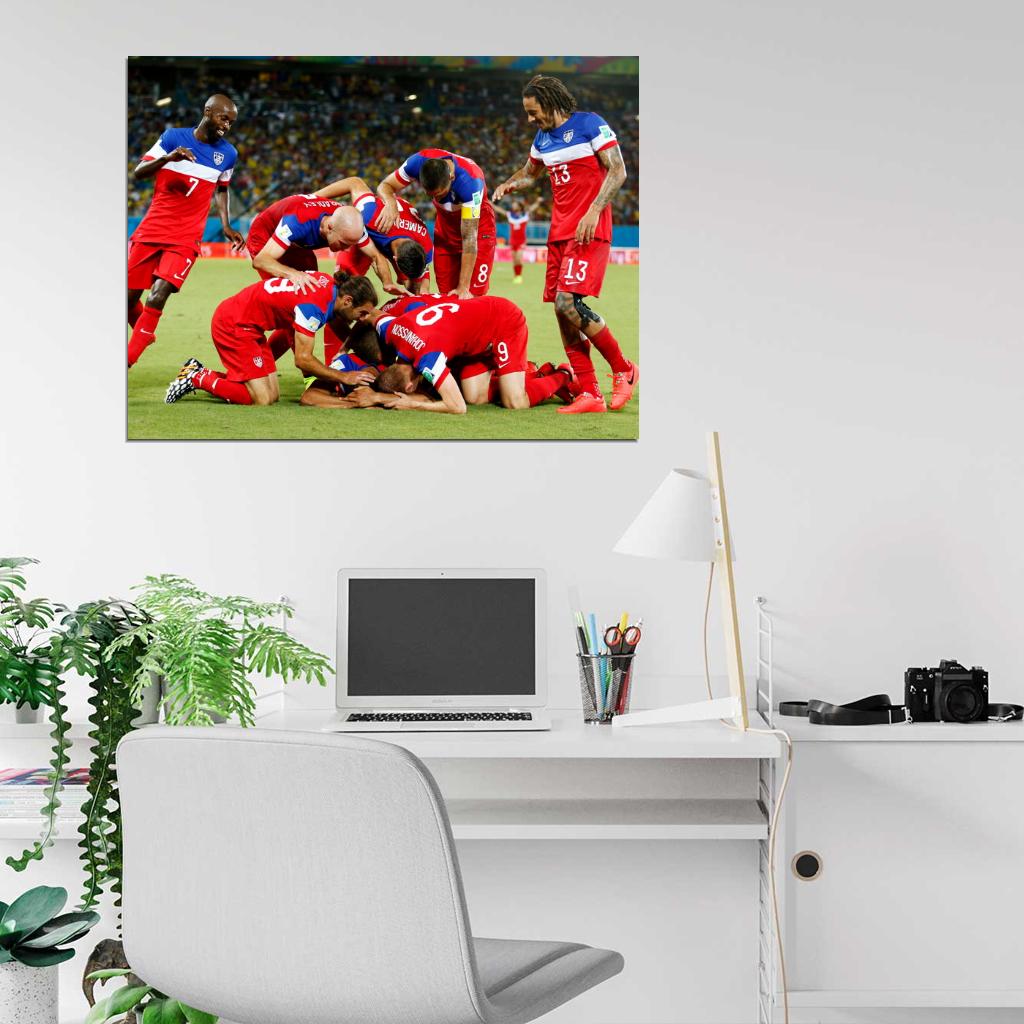 Team Players USA FIFA World Cup Brazil Soccer Football Wall Art Print Poster