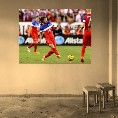 Kyle Beckerman Pass USA Soccer Football Wall Art Print Poster