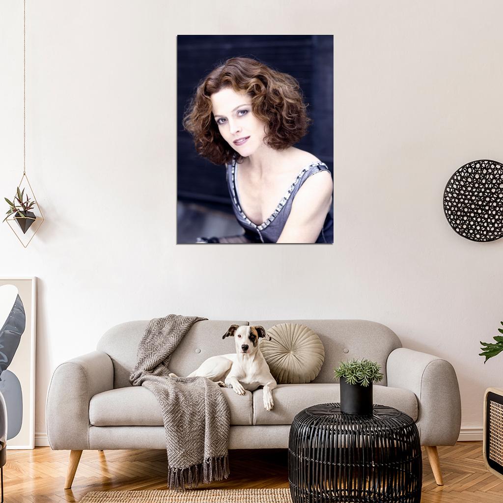 Sigourney Weaver Great Portrait Beautiful Charming Wall Art Print Poster