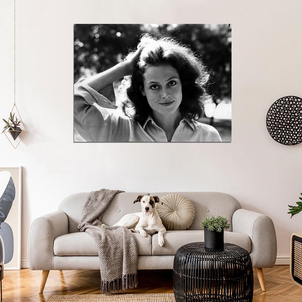 Sigourney Weaver Amazing Portrait Young Beautiful Rare Wall Art Print Poster