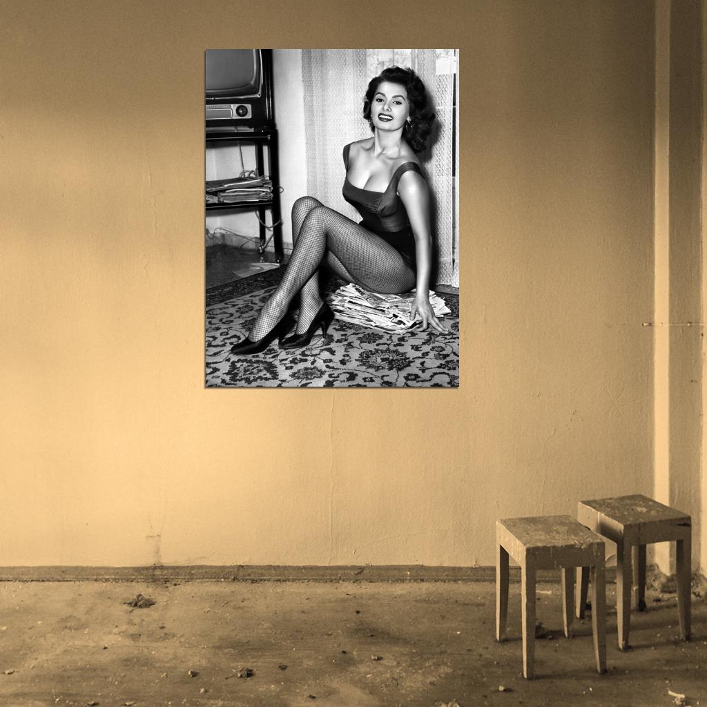 Sophia Loren BW Stockings High Heels Cleavage Hot Sexy Wall Art Print Poster