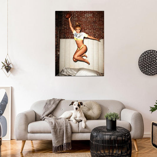 Beyonce Knowles Cheerful Lingerie Hot Sexy Singer Wall Art Print Poster
