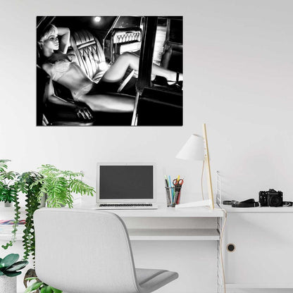 Rihanna Amazing BW Body Lingerie Beautiful Hot Sexy Wall Art Print Poster
