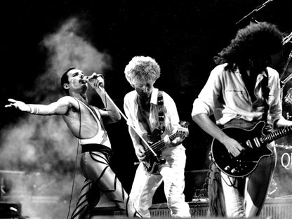 Queen Retro Stage Freddie Mercury Guitars Rock Band Wall Art Print Poster