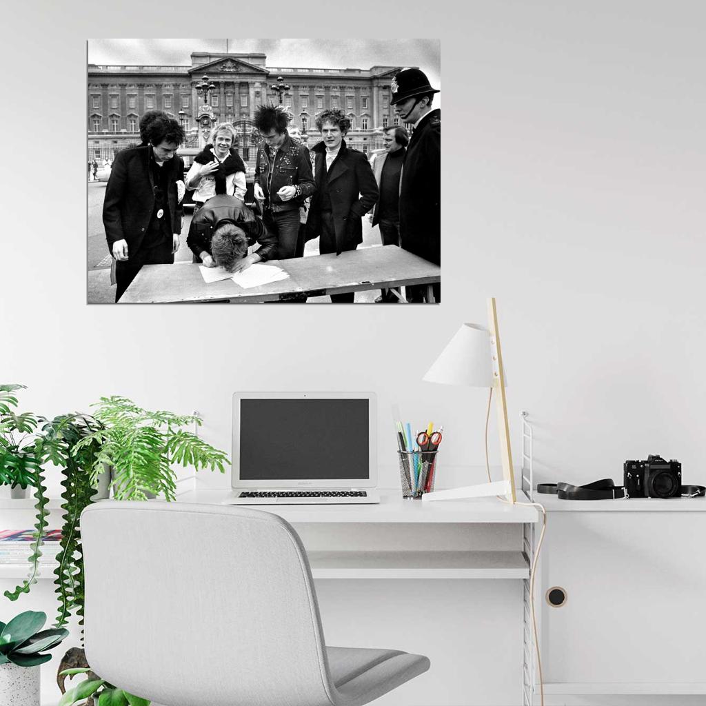 Sex Pistols BW 1977 Glen Matlock Paul Cook Sid Vicious Wall Art Print Poster